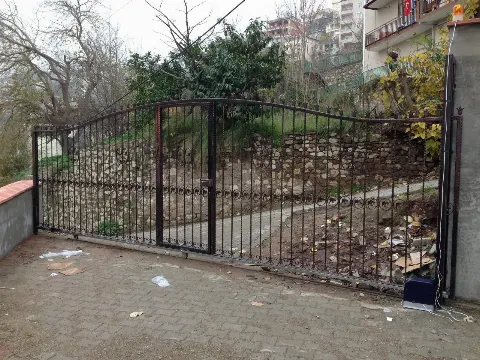 Yana Kayar Kapılar – 13
