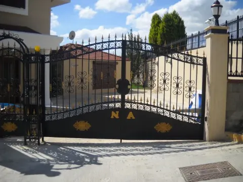 Kanatlı Bahçe Kapıları – fotoğraf 2